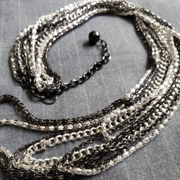 Sparkling multi strand metallic chain necklace - Picture 2 of 3